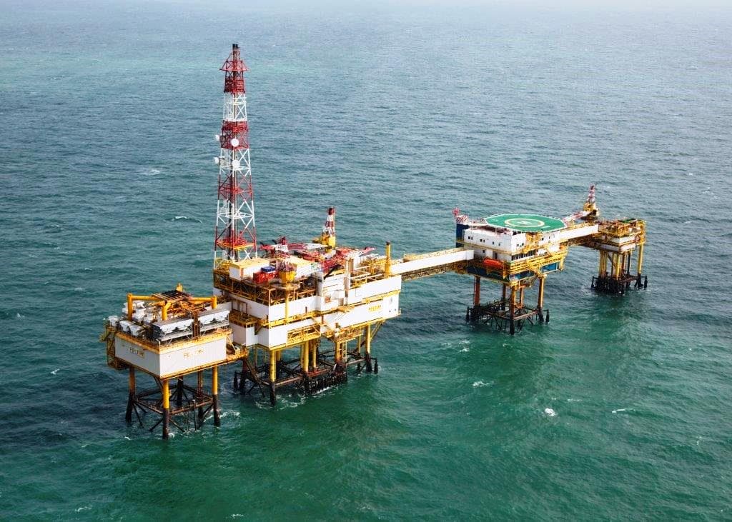 1539156296_Total_Hollanda_Yuzer_Petrol_Platformu