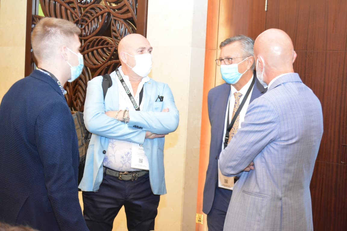 Connetting_People_Dubai_2021.,l (Orta)