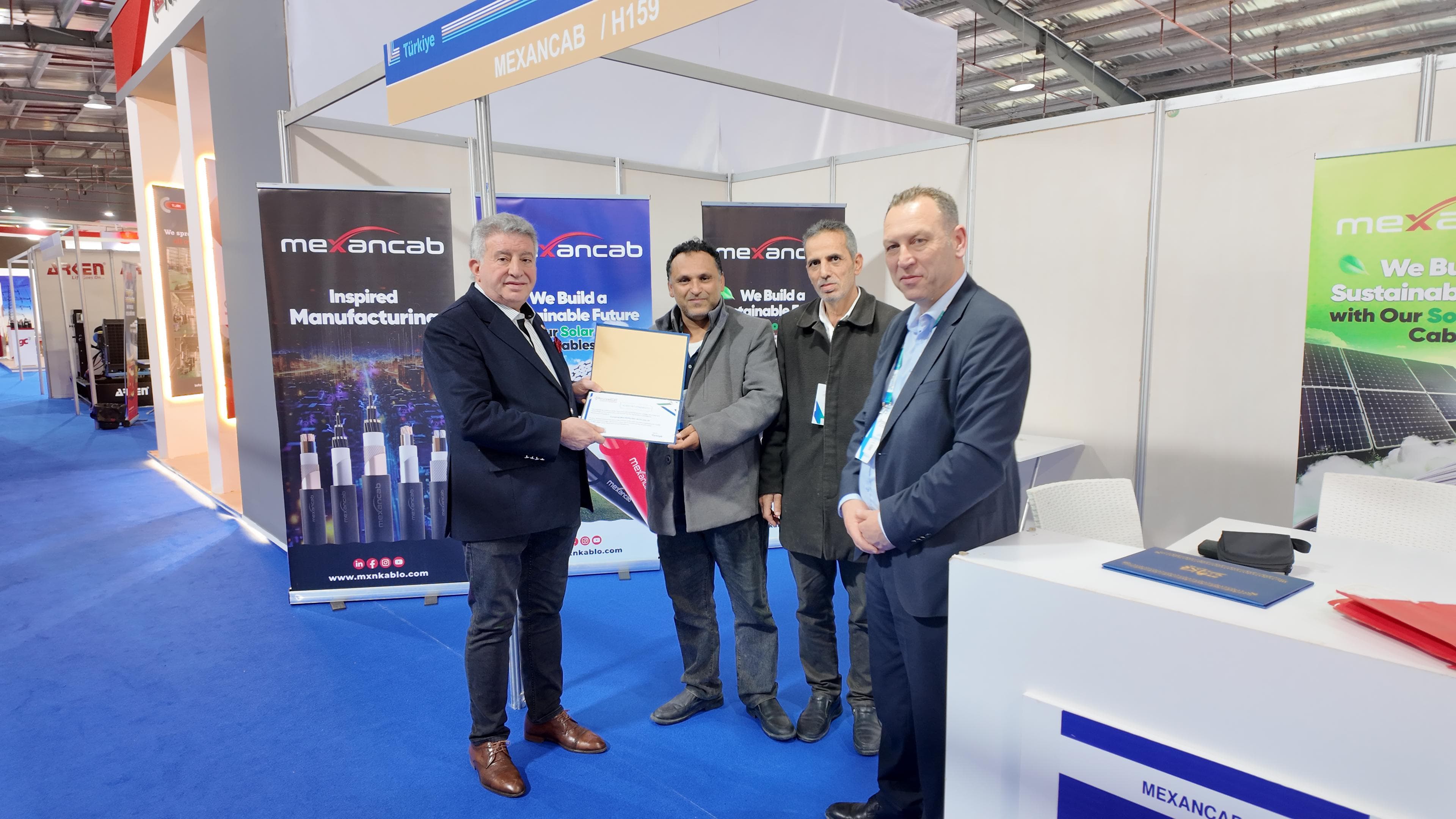 MXN KABLO 2024 Powerelec Libya Katılımcı Plaketi Takdimi