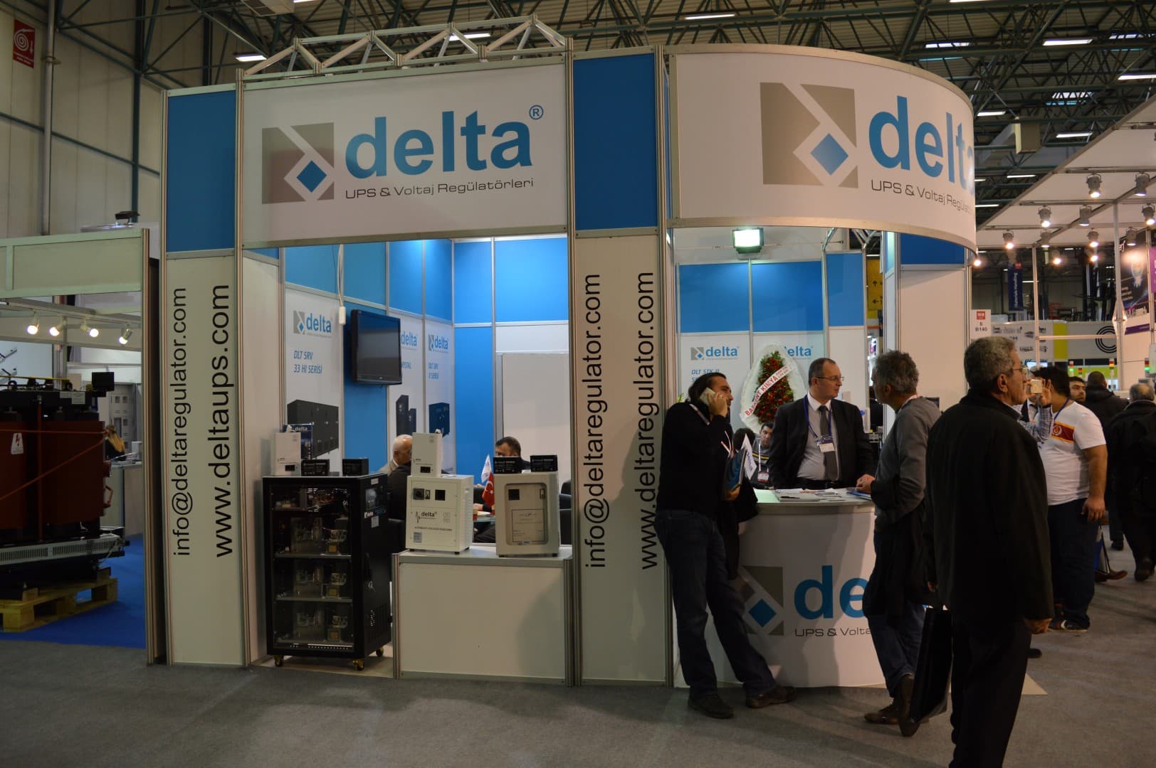 delta ups (Large)