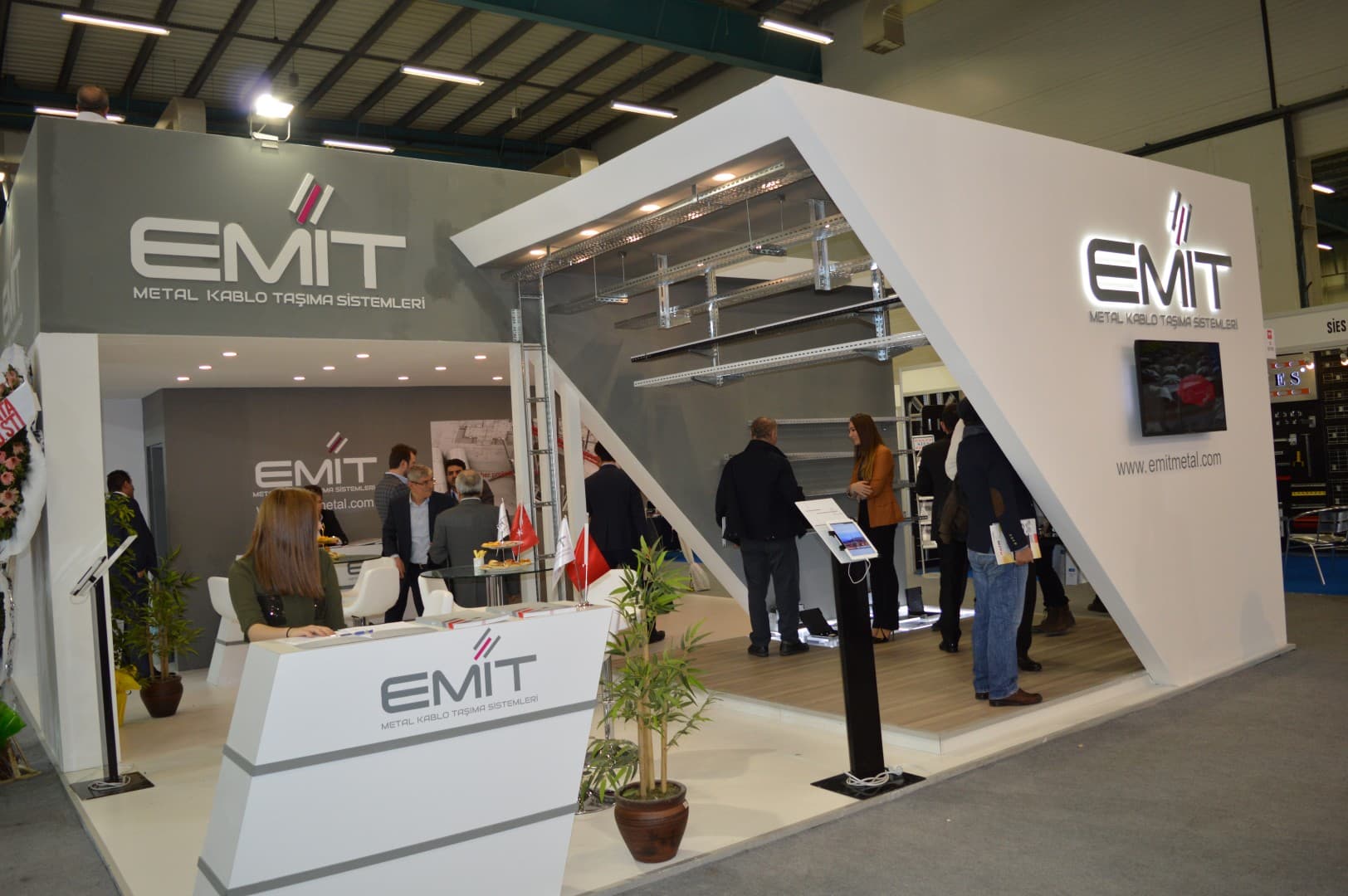 emit (Large)