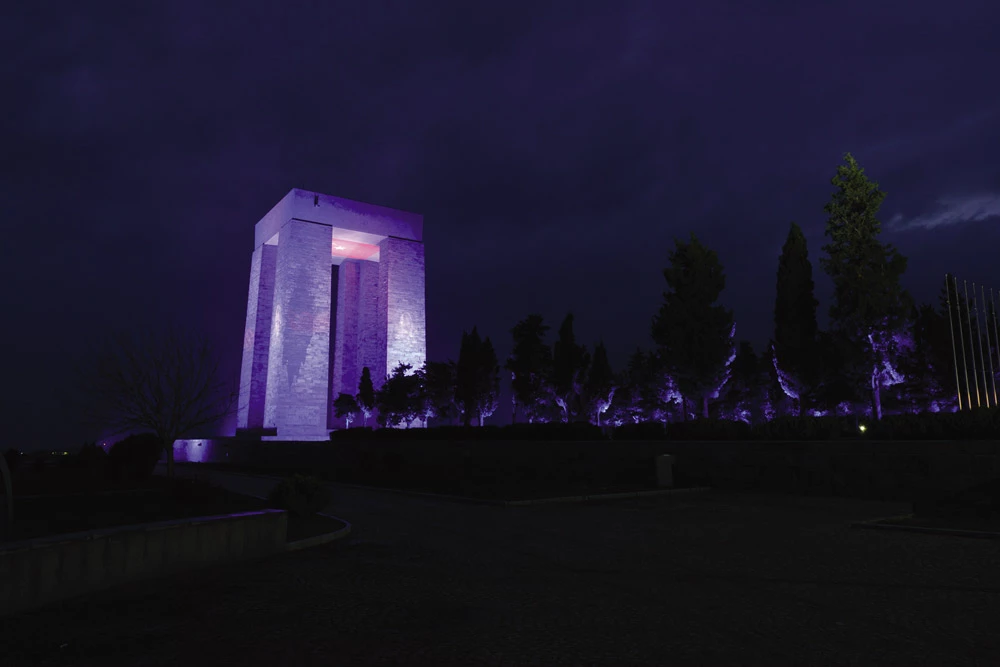 Çanakkale Şehitleri Anıtı Philips LED Teknolojisi İle Aydınlatıldı