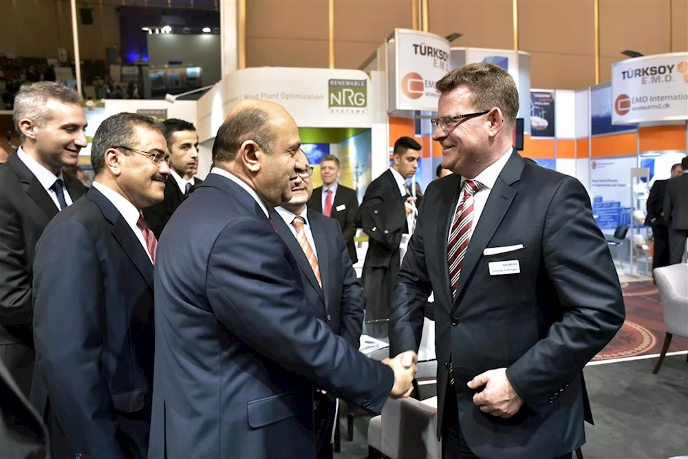 Bakan Fikri Işık, Siemens Türkiye’nin Standını Ziyaret Etti