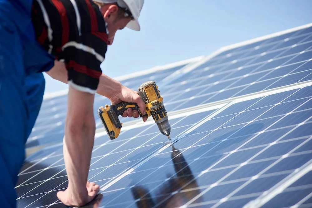 Elektrik Fiyatları, Güneş Panellerine Talebi Artırdı